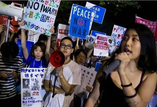 2026“肩并肩”军演，规模空前，连日军都首次参演。
日菲两国民众却不买帐，都爆