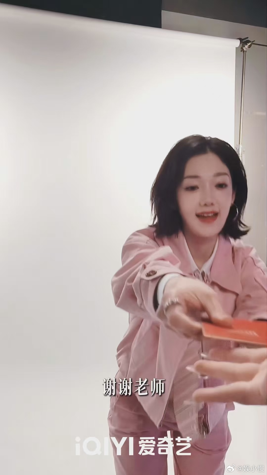 开工红包还是明星亲手递的香马年开工，就要这份精气神！隔着屏幕都被这份热血青春撞了