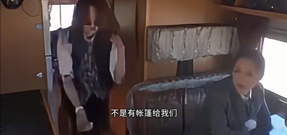 花少2房车大战 未剪辑版最不想住车上的是小爽，其余的人都想住车上！从事后的采访来