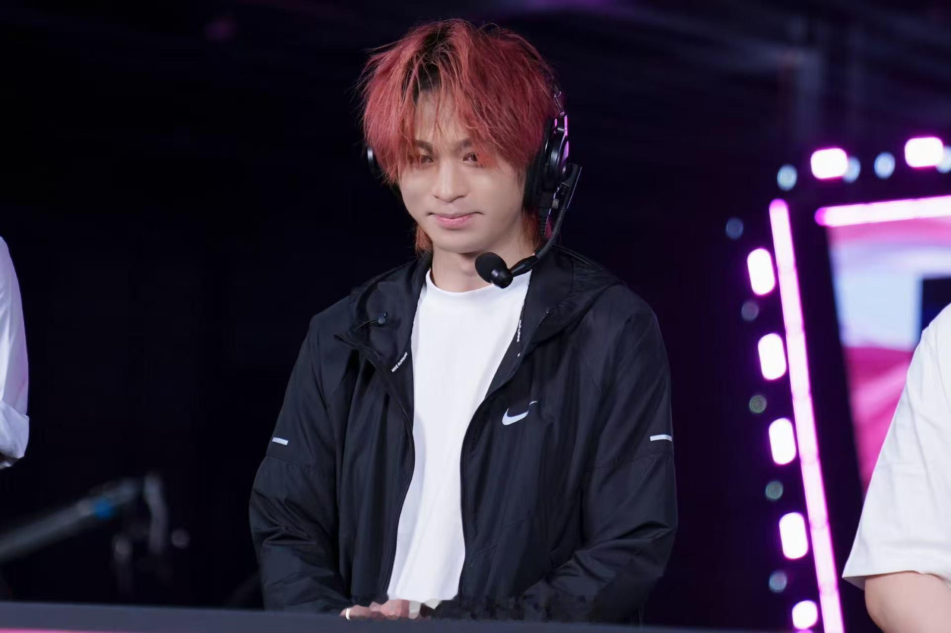 PEL大手子空降吃鸡节和平精英吃鸡节PEL各路大手子集体出动！Paraboy、S