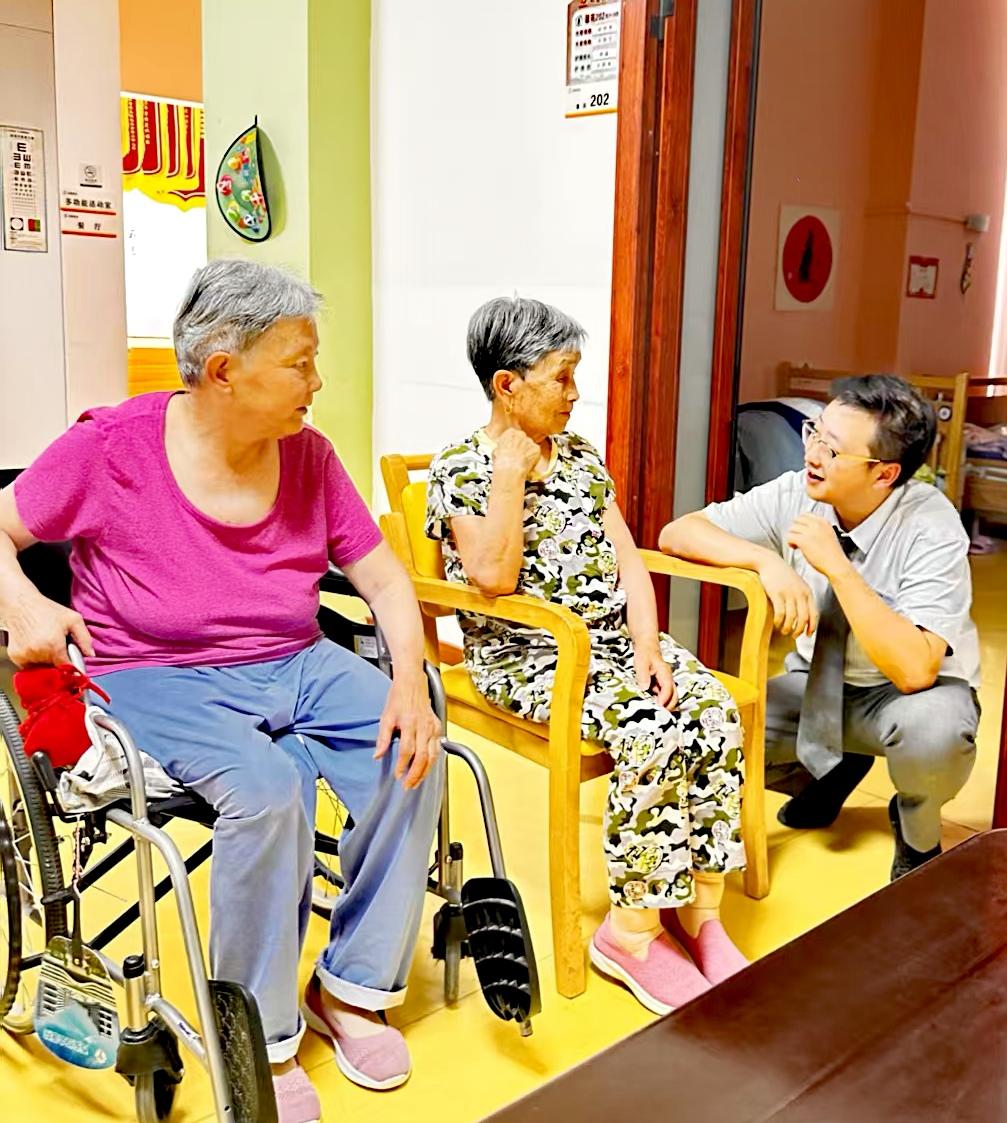 敬老情深 爱老行动
 （陕西公益传媒）7月15日，西安市碑林区志愿服务联合会携手