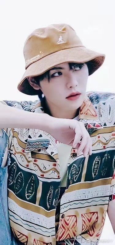 肖宇梁xyl为肖宇梁怦然心动 xyl为肖宇梁神魂颠倒  因为一个人，想念一座城，