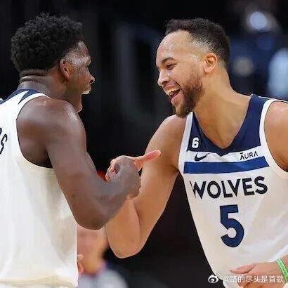 《重磅签约！效率之王！李凯尔正式加盟！塔图姆回归，联盟要变天了》一夜之间，NBA
