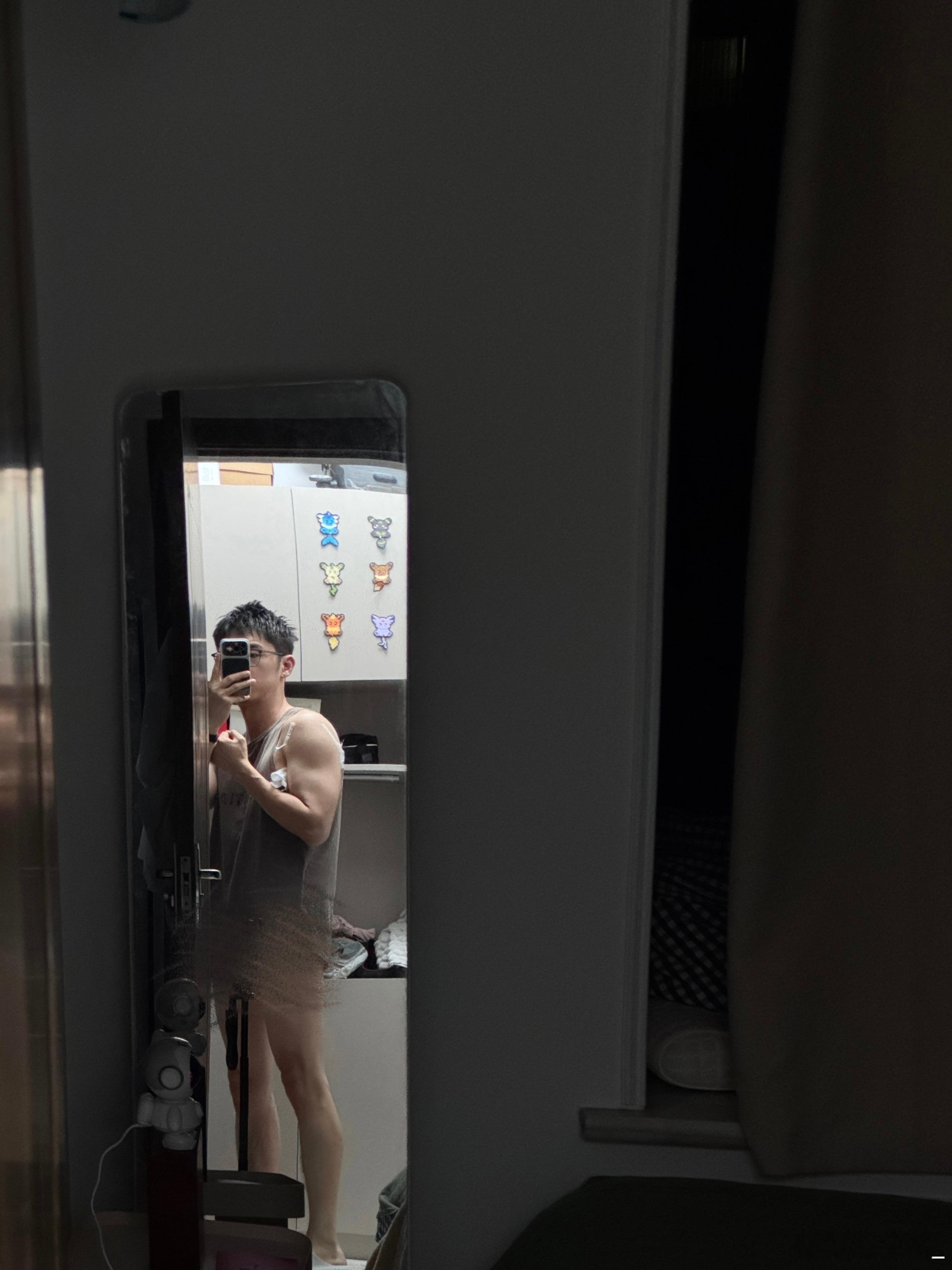 两天不能洗澡真要命自己绑纱布怎么绑都会掉