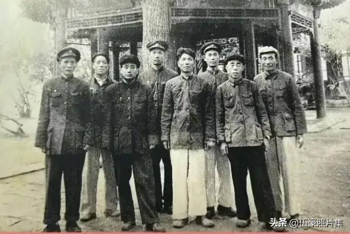 1938年日军侵占枣庄后，中共苏鲁豫皖边区特委选派洪振海和王志胜在敌占区建立情报