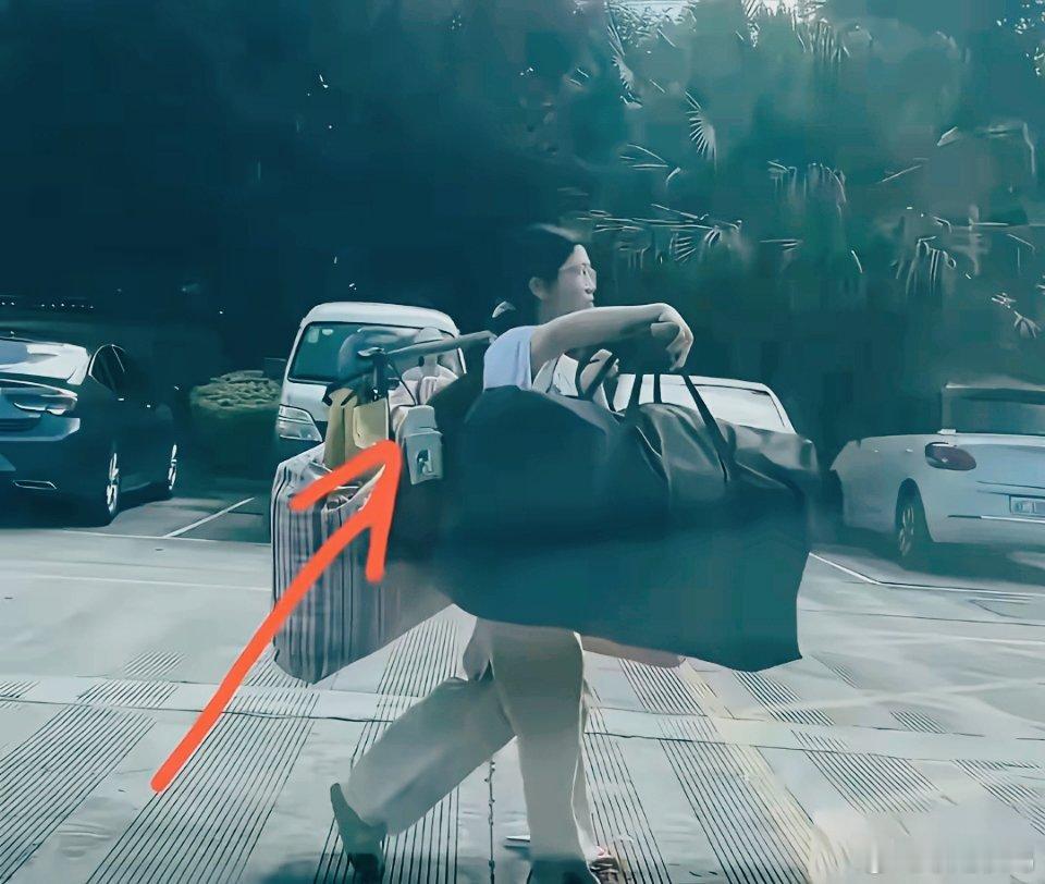 教育是什么？两张图让全网人都在反思，尤其是我们当家长的。[思考] ​​​
