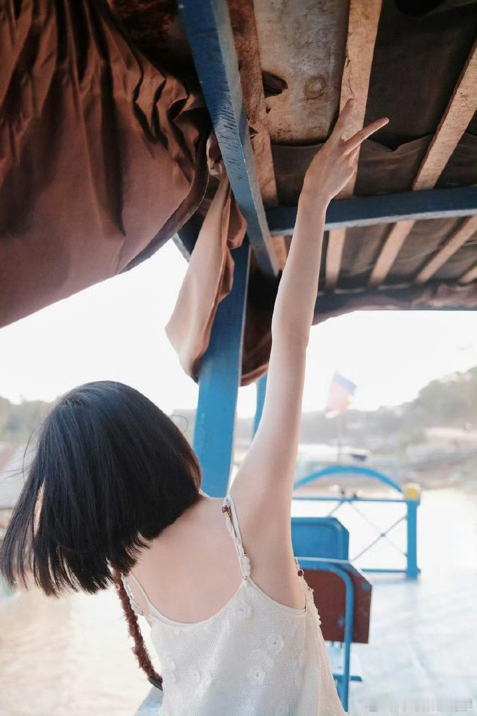 三线谜回柬埔寨杀青  孟子义三线谜回柬埔寨杀青 孟子义《三线谜回》杀青，从大理美