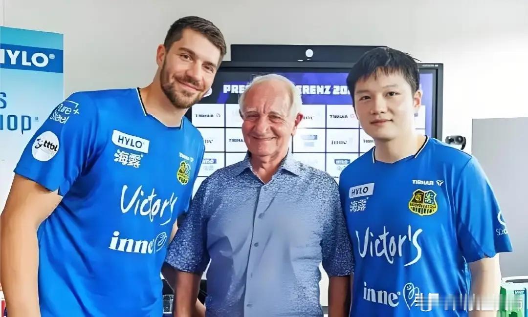 德国上下为樊振东沸腾！俱乐部盼归，网友直呼“我们的巨星”。樊振东在全运会乒乓球男