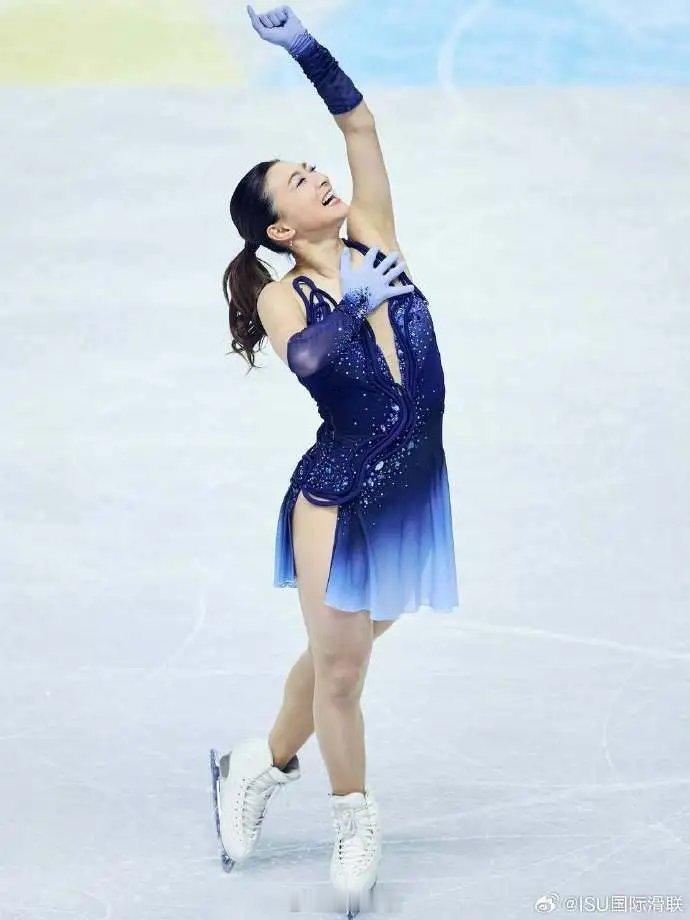 日本花滑名将坂本花织召开退役记者会日本花滑名将、26岁坂本花织退役发布会上宣布已