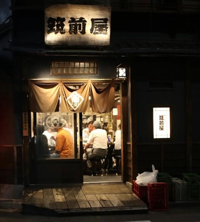 在日本，有一种情况挺常见的：老公每天朝九晚五地上班，老婆则在家当全职主妇。但这种