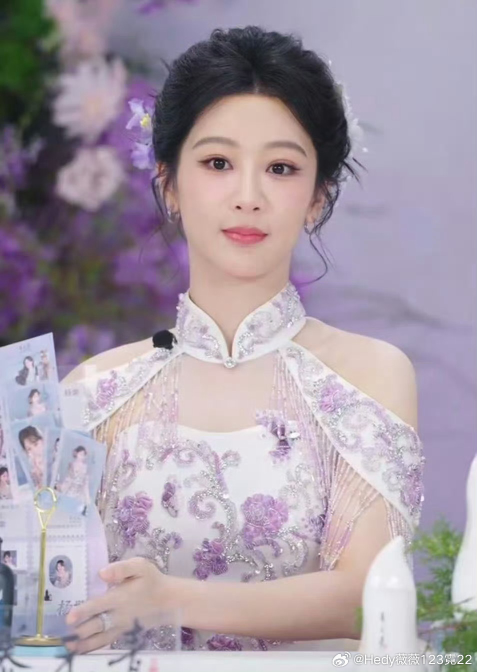 啧啧啧，今晚我的女鹅杨紫又美到翻天了！我就这样盯着她👀，永远都看不够！怎么办，