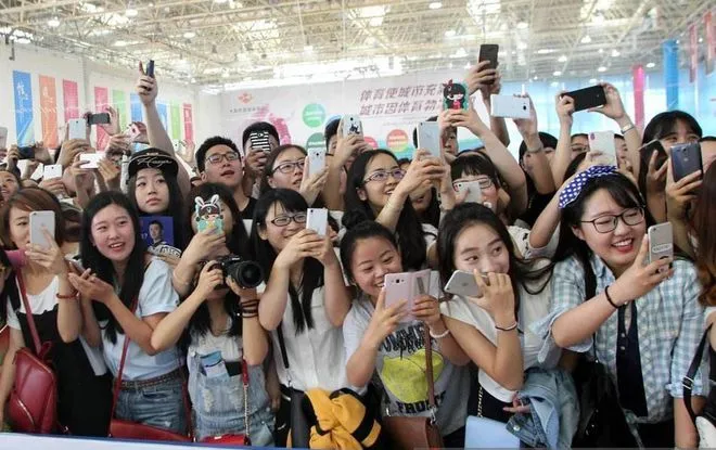 过度迷恋明星的人，智商会比普通人略低