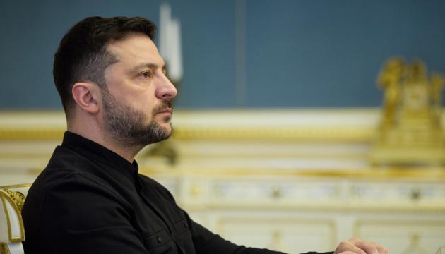 12/16泽连斯基：未来安全结构将包括愿意的国家联盟和美国的担保

总统弗拉基米