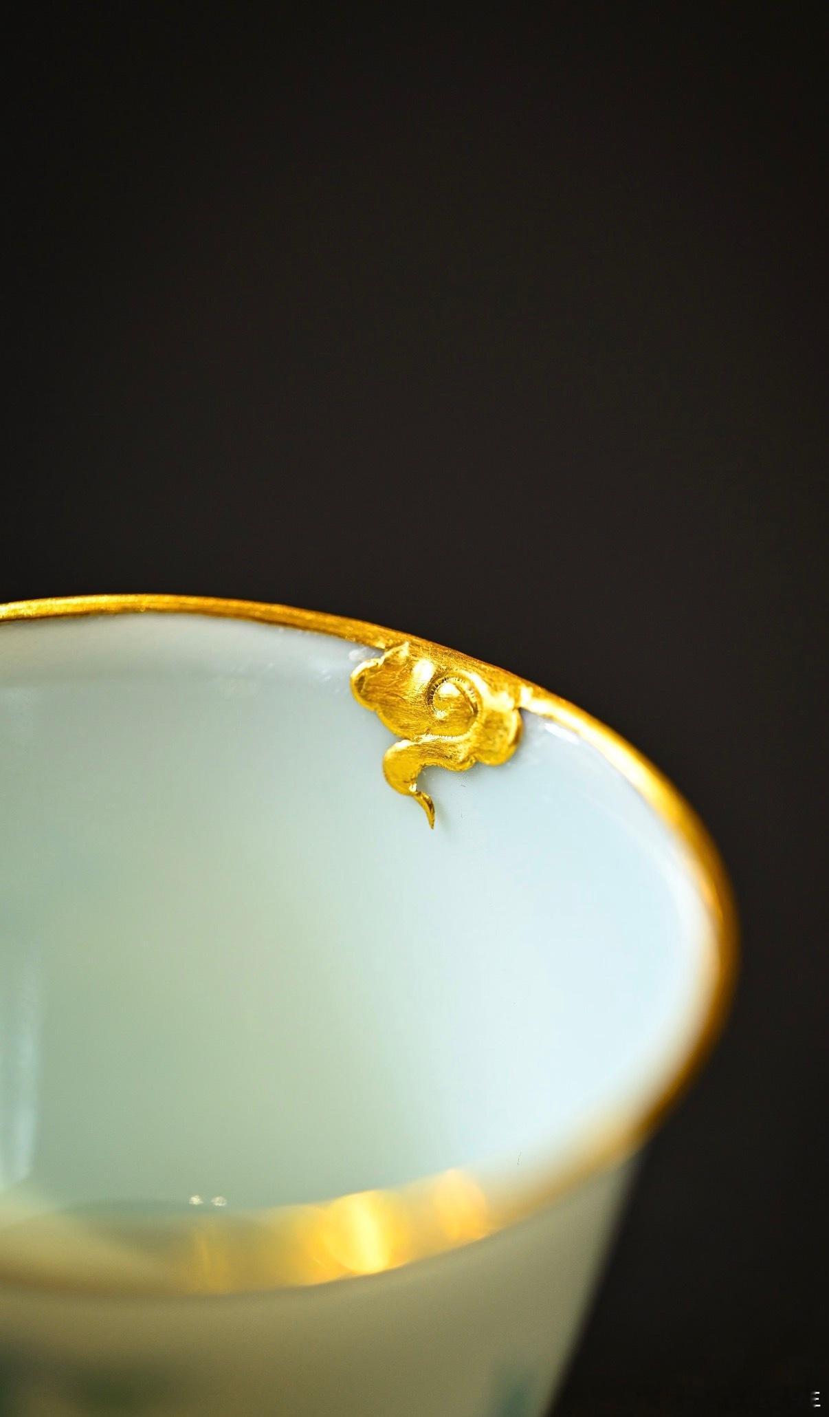 无贪则得，执念则失。人间百态，不过云卷云舒，世事万千，终有聚散有时。守得住内心的