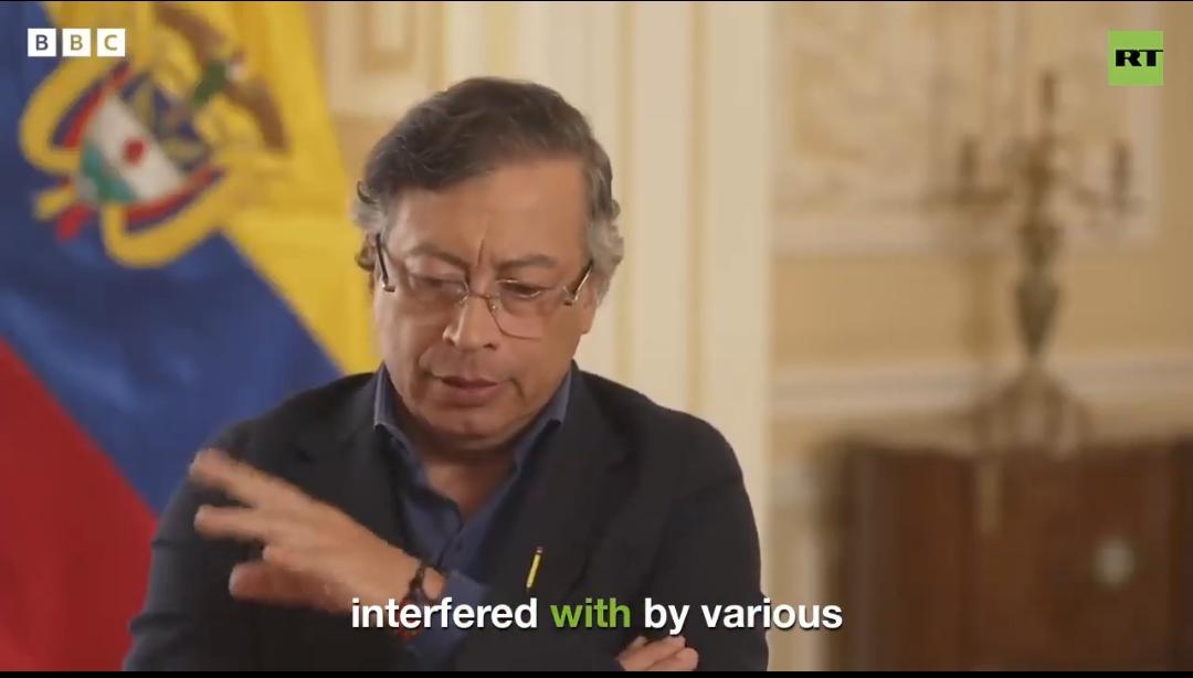 新闻快讯——“中情局是否在马杜罗核心圈安插了线人？”
佩特罗回应：“委内瑞拉长期