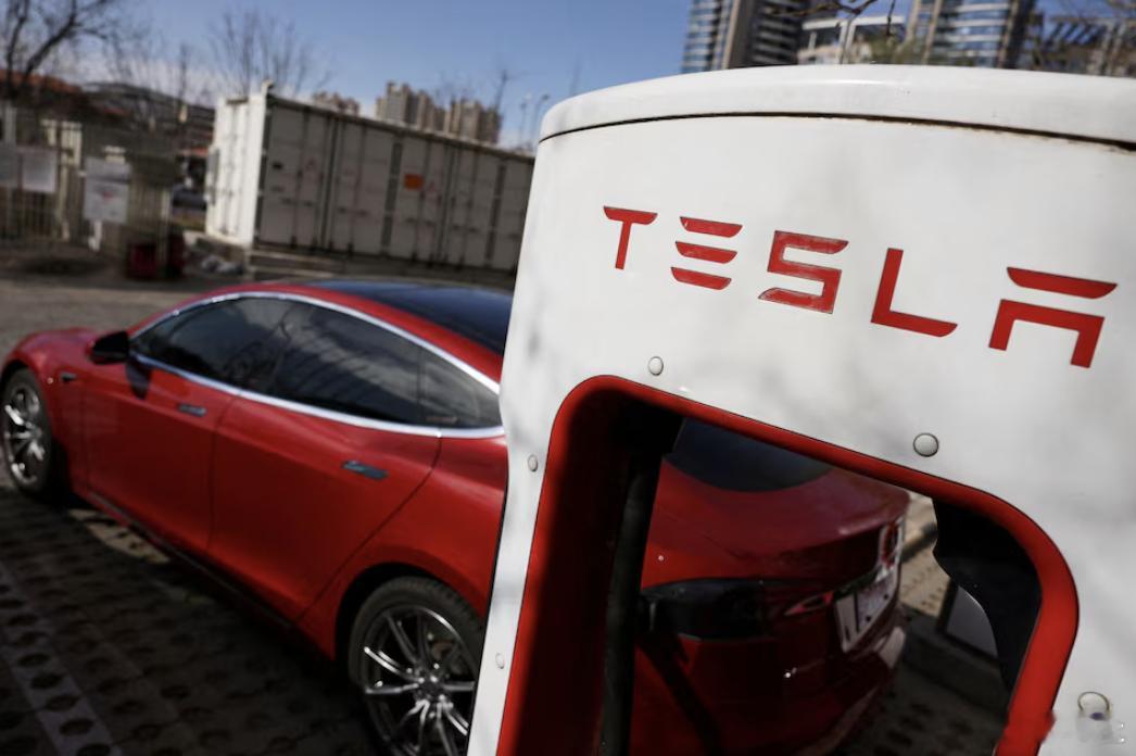 加拿大对中国电车开绿灯，谁是受益者上周五加拿大和中国达成最新协议，不再向中国汽车