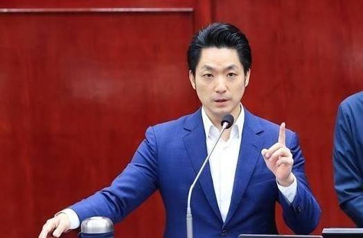 台湾政坛的天，恐怕要变了！一个近乎铁板钉钉的预言正在岛内流传：只要蒋万安在202