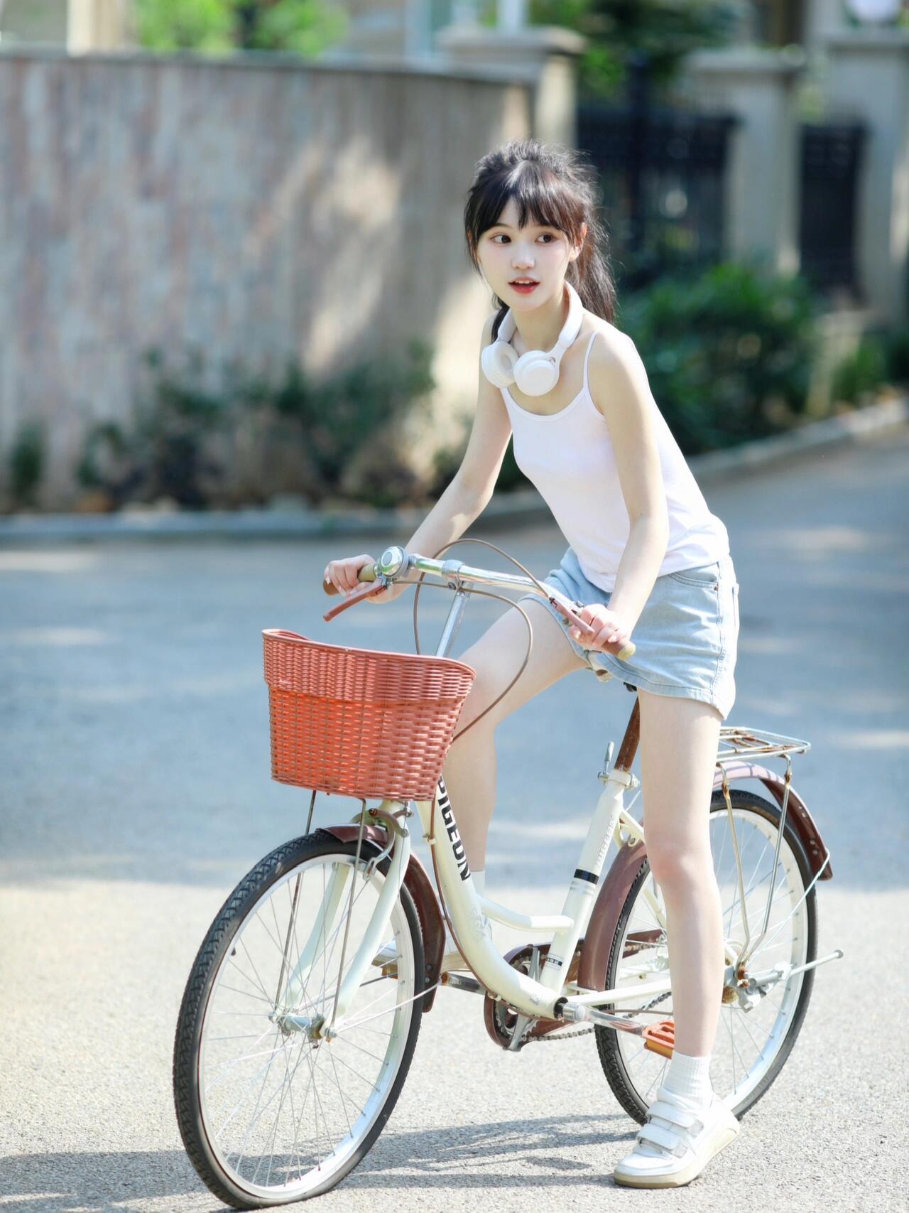 运动风美女写真（9.0分）