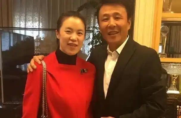 许多人可能还记得，东京奥运会结束后，郭斌和王楠夫妇高调宣布，要给国乒的冠亚军和教