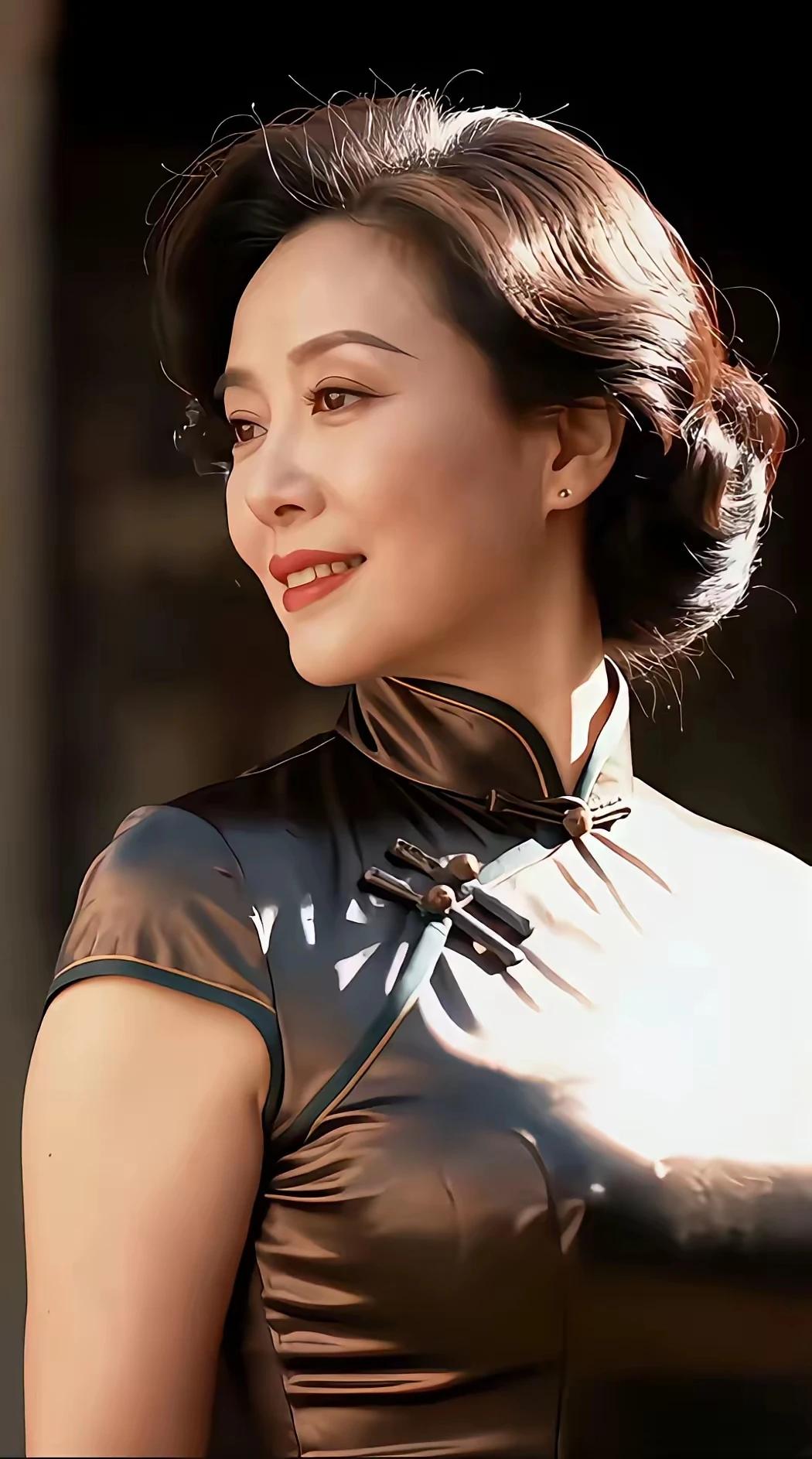 孤灯对影夜渐长，
风送啸声过短墙。
梦里故园春正好，
游子垂泪见老娘。