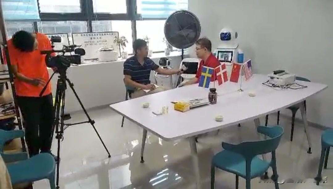 活人墓

活人墓这个词语，是我从一本关于道家的书上看到的，以前不太明白这个活人墓