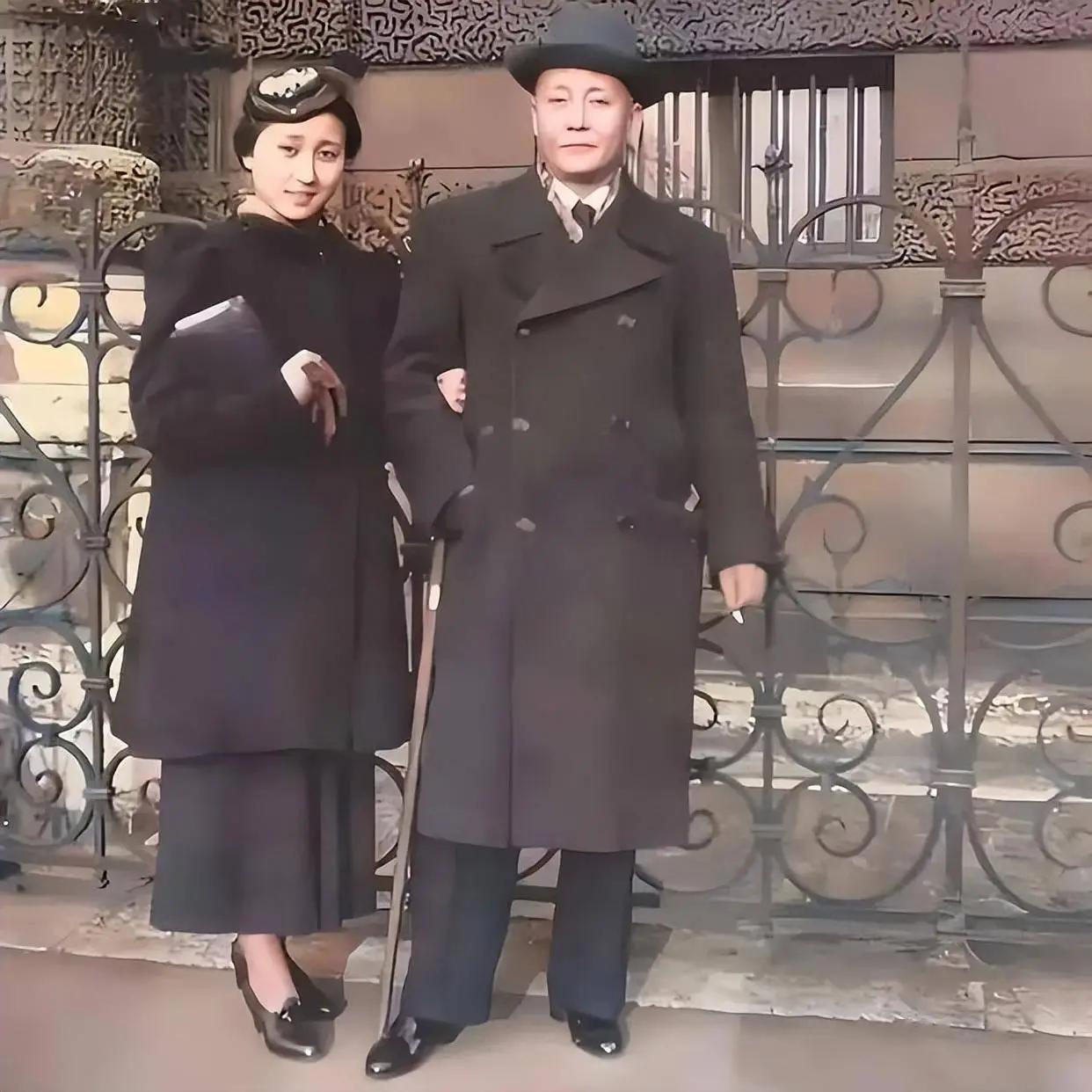渡边淳一说：女性一旦爱上某个男人，就会原谅他的一切缺点；而男性一旦爱上某个女人，