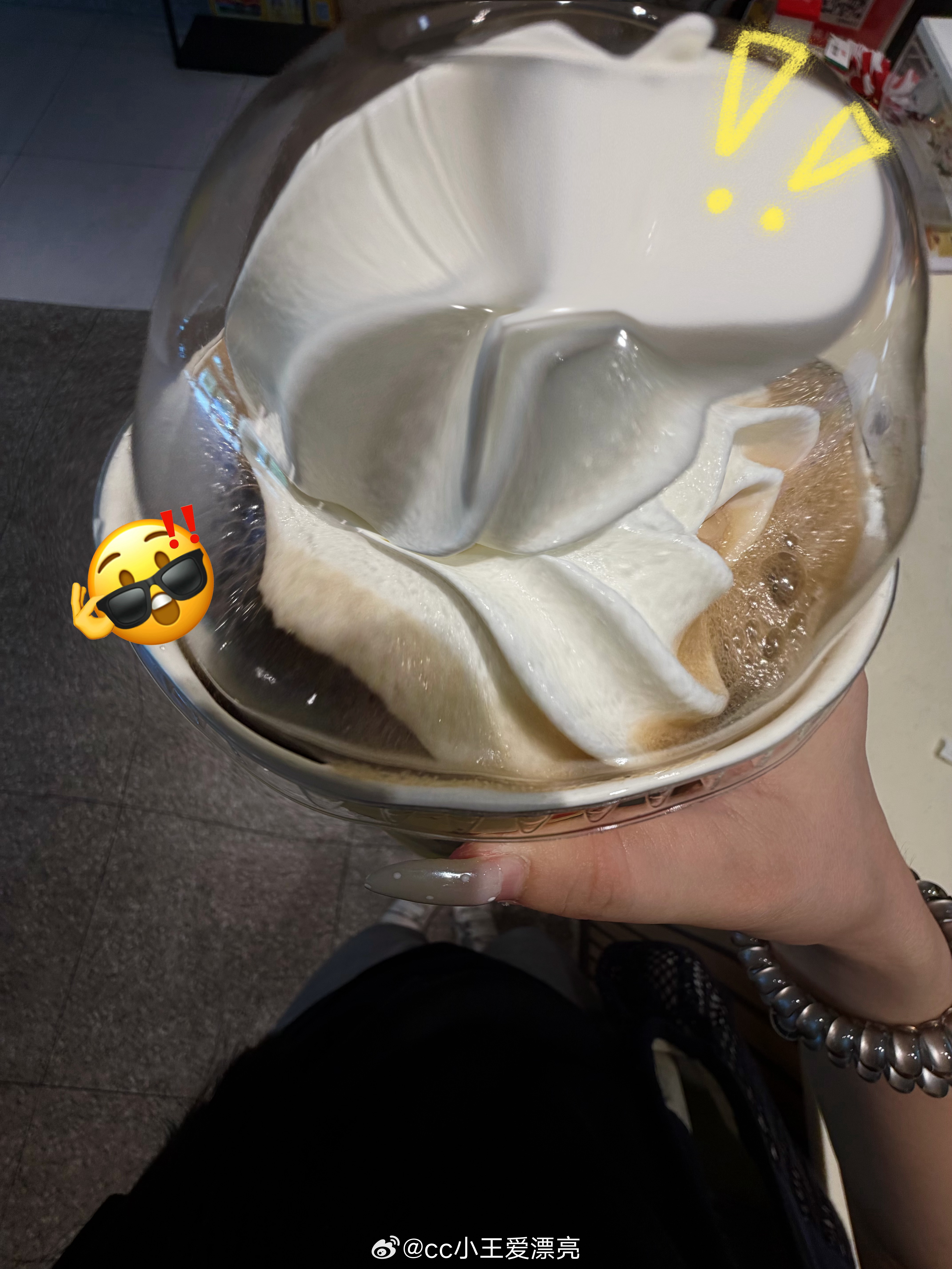 rrrecent///：： 什么时候有马甲线 