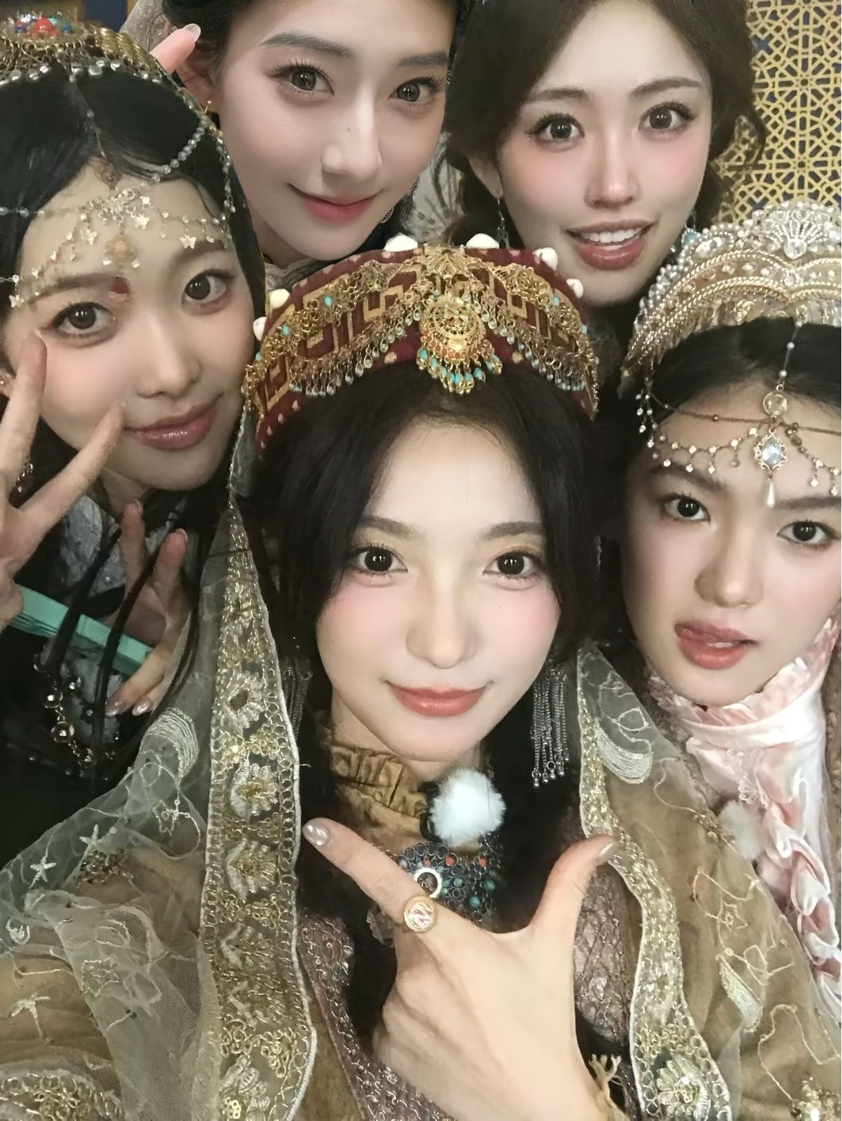 如果日中韩加起来都只能推荐一部恋综的话那么我会说怦然心动冬日季 五个女孩子完全人