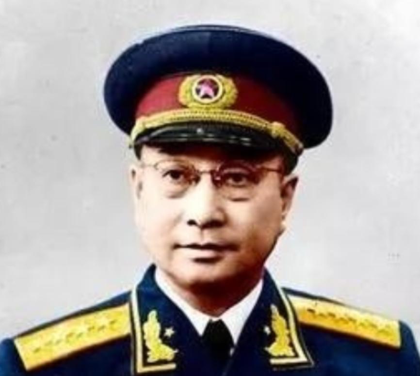 1952 年，炮弹专家沈毅被判处死刑，为了捞人陈赓先斩后奏，来到中南海找毛主席，