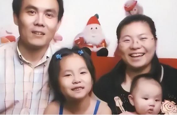 2002年，北京一对博士夫妻生下高智商小神童，记忆力超群2岁就能熟练背诵三字经、