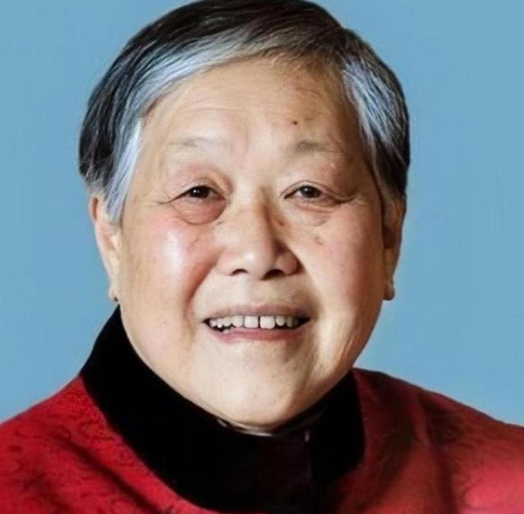 1971年， 陕西 一个老光棍图便宜，娶了小自己10岁又坐过牢房的女大学生，谁知