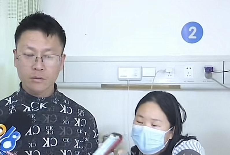 夫妻网购娃娃菜吃后中毒事件又又反转了！
就在2月3日下午有媒体报道称，他们从权威