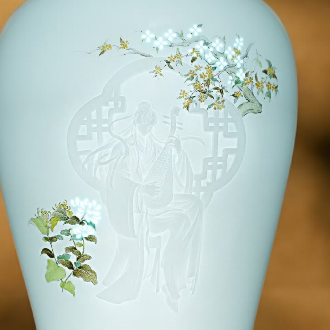 左下是菊花，右上是什么花呀桂花？ 
