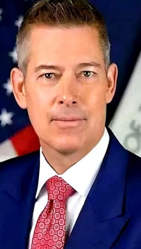 看到一条新闻，后背直发凉。美国交通部长居然公开说，如果情况再没有好转，他们可能被