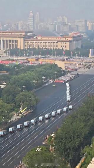 今天是激动人心的一天，9月3日，激动人心的阅兵仪式，是大家都不想错过的时刻，想必