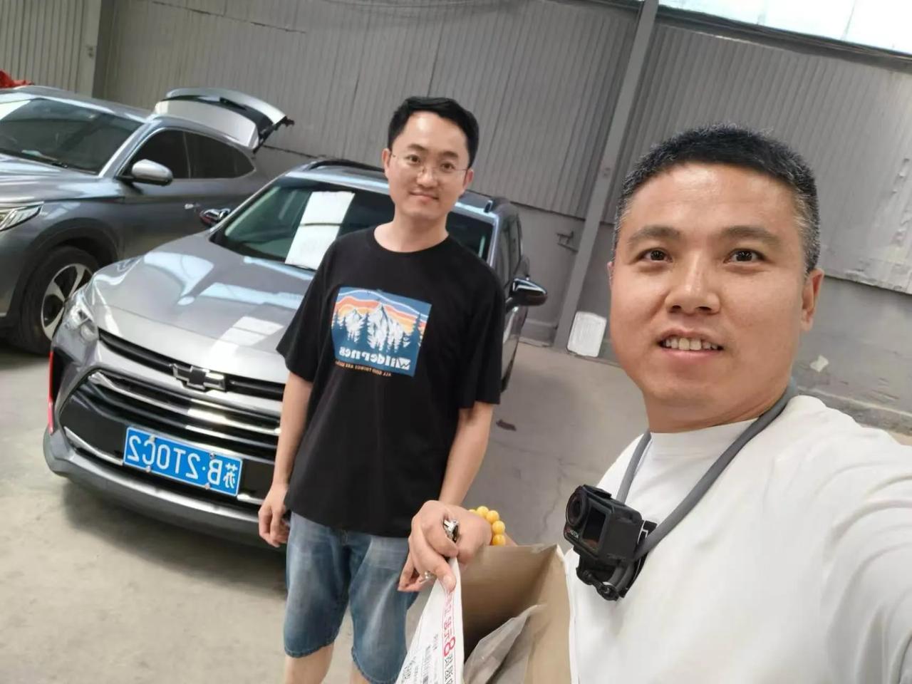给潍坊兄弟淘的沃兰多，交车，19年7座纵享，2.1万公里，原车漆，这个车3.75