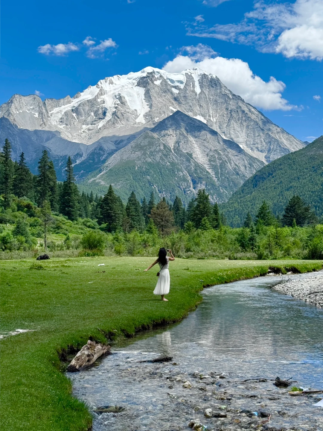 “人生快过半了，才见到这么震撼的风景🏔️”