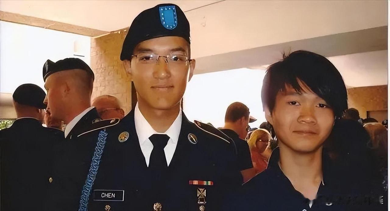 回顾华裔士兵陈宇晖事件：因洗澡忘关水龙头，被美国士兵侮辱自杀

随着一声“砰”的