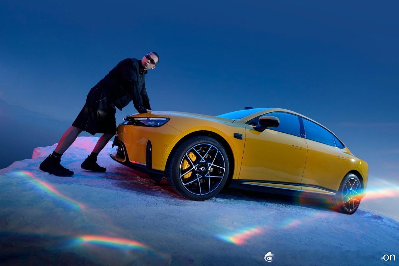 【smart登陆2026北京车展，精灵6号18.99万元起开启预售】——smar