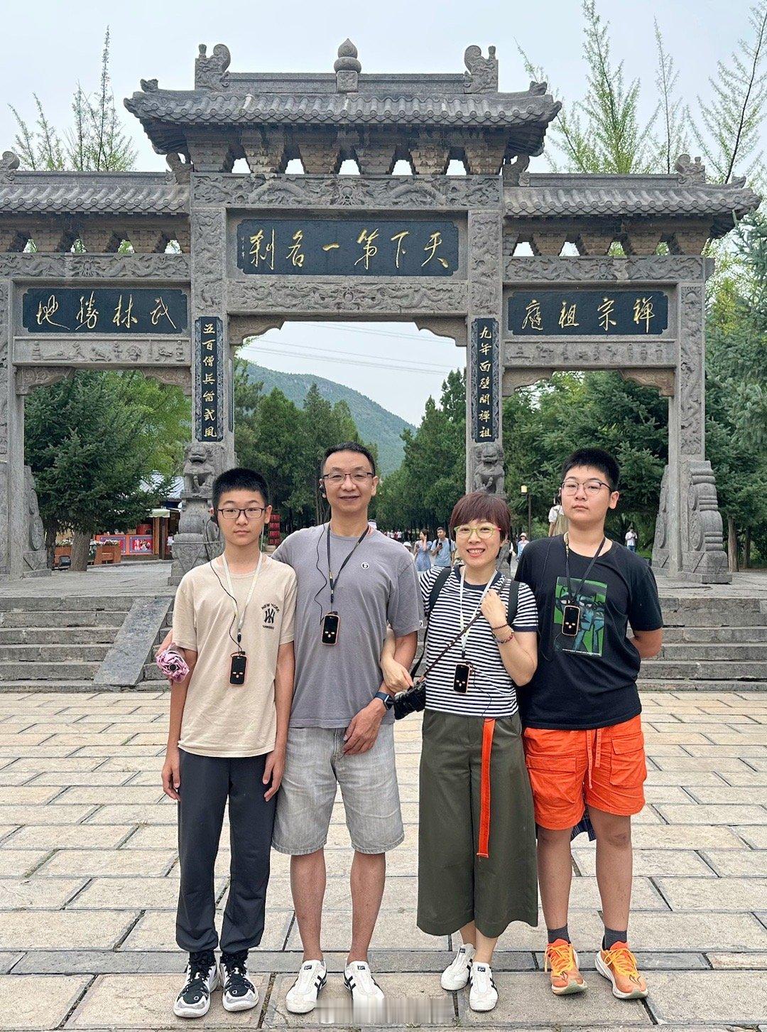 3年前暑期自驾大西北，我们开小mini走了7600公里。很多人评价我真是疯了，开