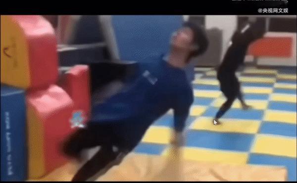 肖宇梁 xyl肖宇梁舞与武 xyl肖宇梁旦脸武生 xyl肖宇梁 看肖宇梁的打戏，
