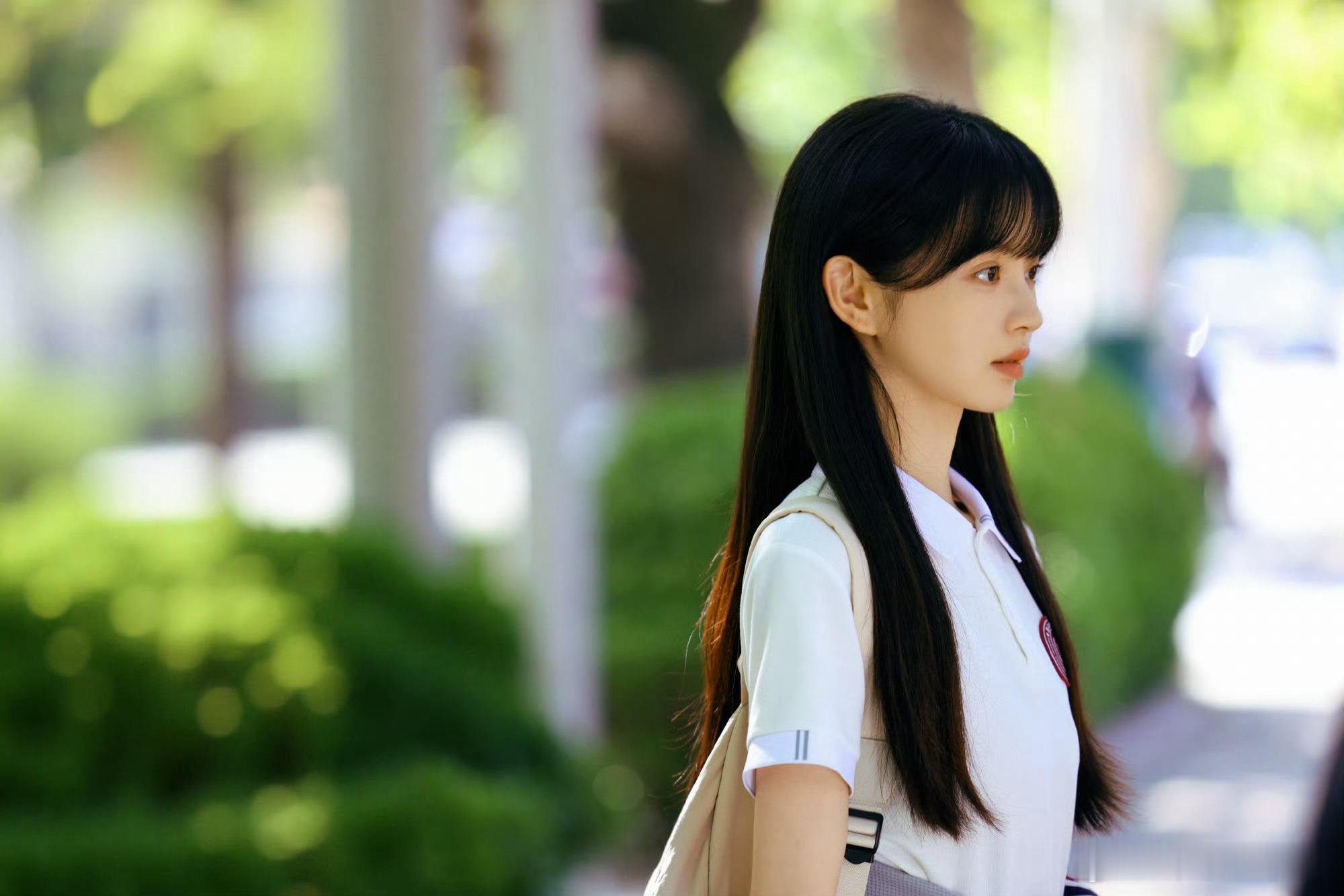 田曦薇夏浩然你俩吓到我了  《天才女友》藏了好多喜剧彩蛋，田曦薇与夏浩然的三鞠躬