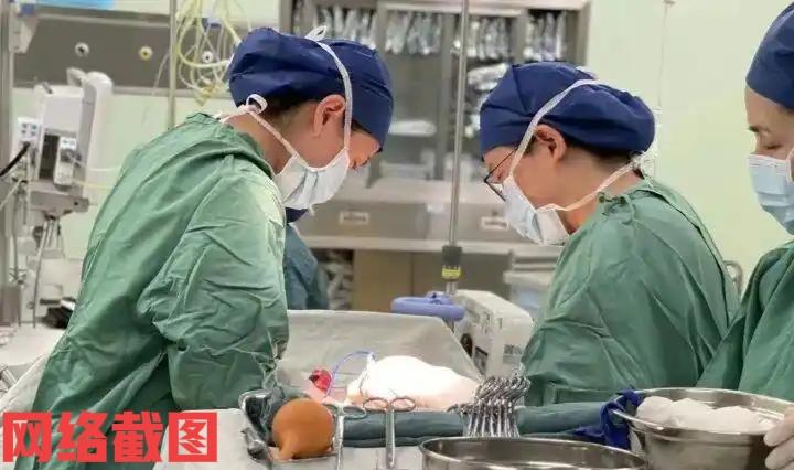 浙江杭州有五十二岁女子。

女子通过试管婴儿技术怀孕还是双胞胎，令她喜悦，如此高