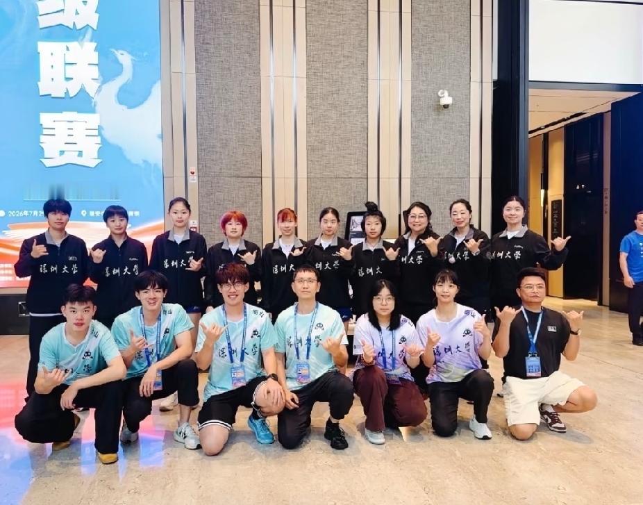 深圳大学乒超大合影
本次乒超征程遗憾止步，无缘四强，冲击总决赛的旅程就此落幕。