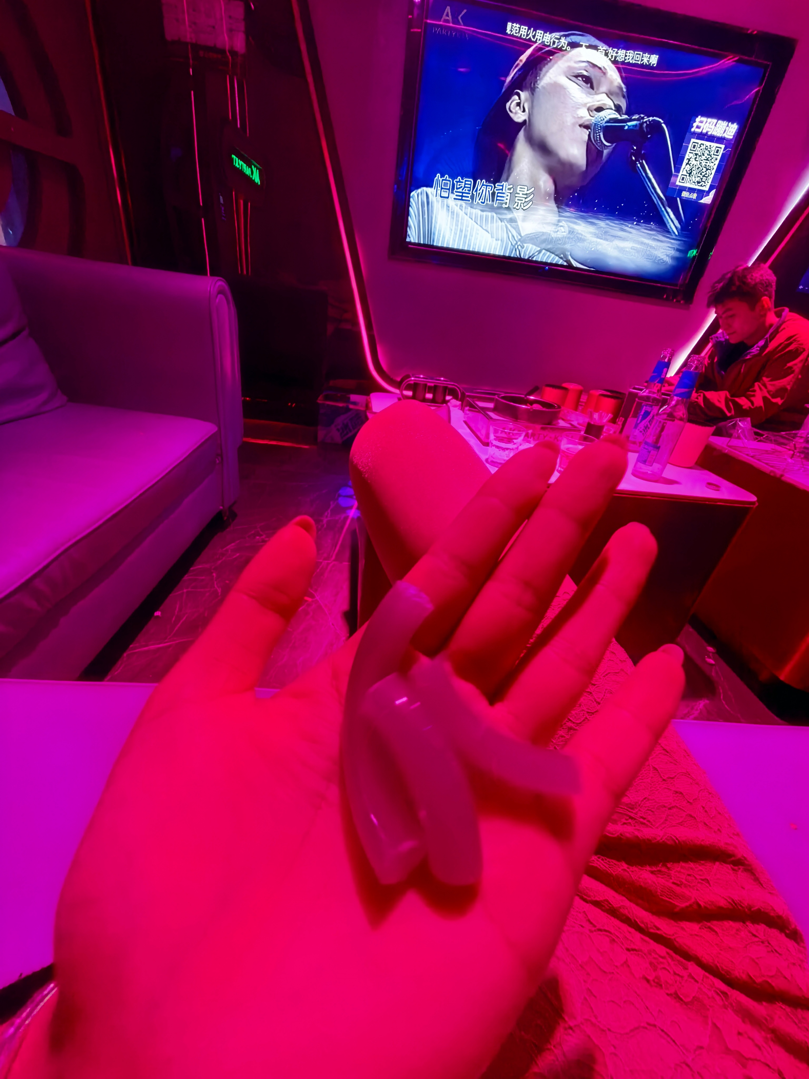 镯子碎了，好难过哦
