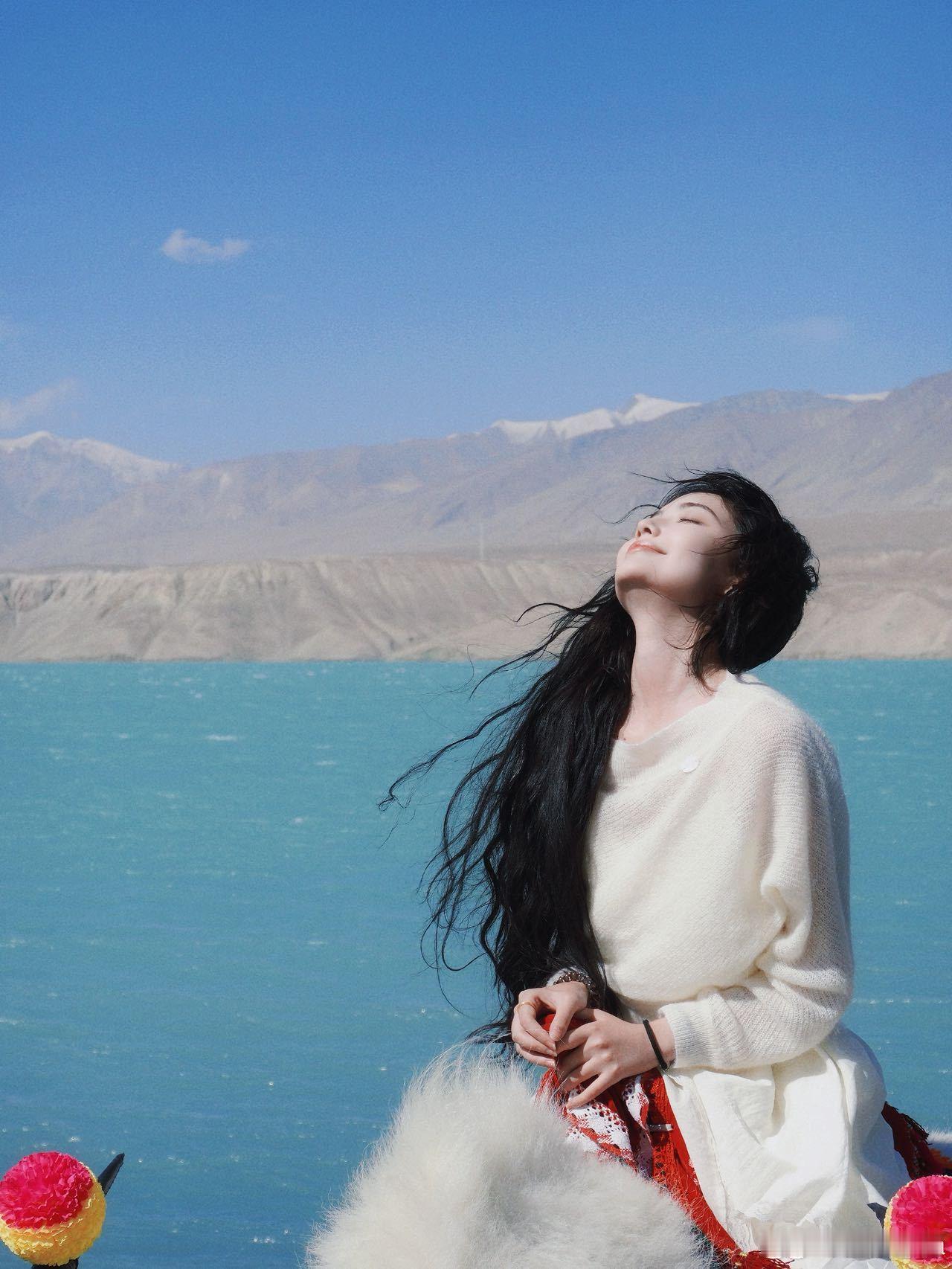 新疆五美 被加奈那的演技狠狠惊艳！《天地剑心》的卿离邪气十足，《红石榴餐厅》的古