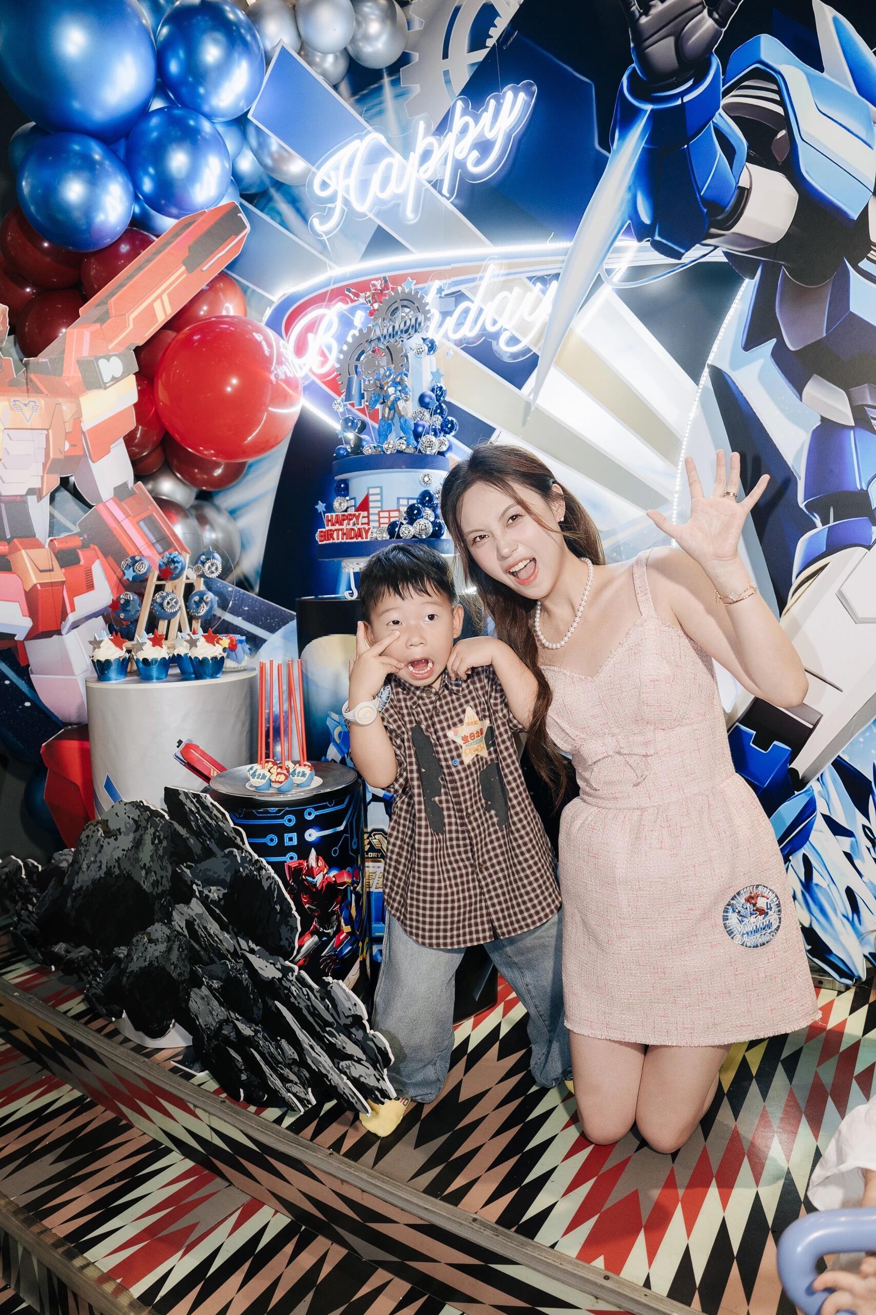 艾登四岁啦🎂嘟嘟发的艾登～愿你像战士一样，永远充满勇气集合出发，去更酷的世界冒