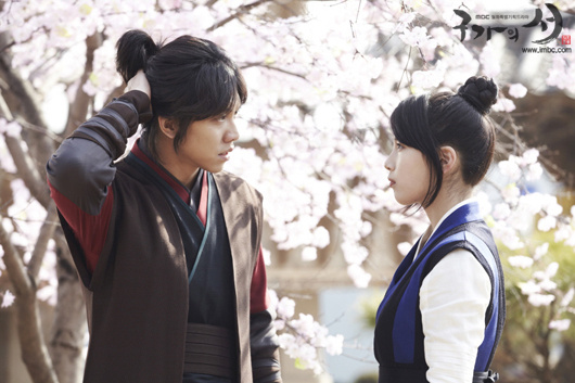 韩剧回顾 九家之书 首播13周年主演：李昇基、裴秀智、李成宰、赵成夏、柳演锡、李