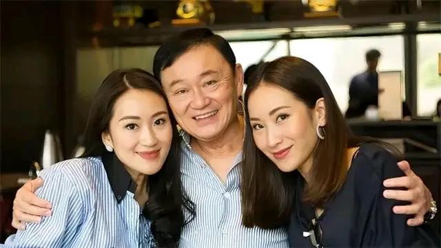 看戏了！泰国反对党按捺不住，2日再次发动民众游行，要求佩通坦下台。原本法院给定的