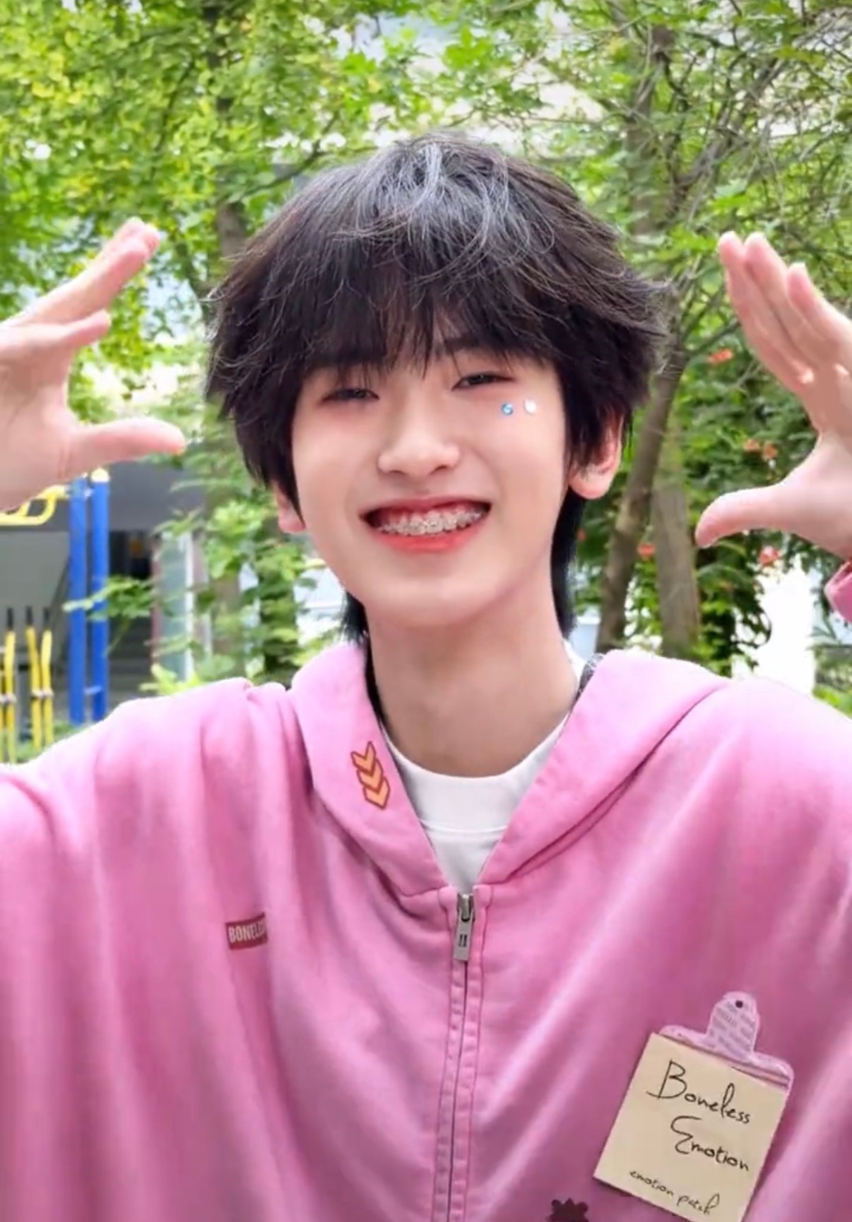 左奇函cha印尼咳嗽舞  左奇函cha印尼咳嗽舞 节奏感直接拉满✨ 